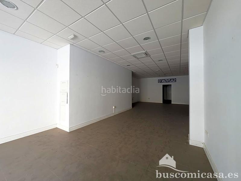 Foto dbfe2603-56f8-45c4-b58b-e5e0a776d838. Local comercial local en pleno corazón . en Centro ciudad Linares