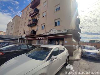 Lloguer Local Comercial  Del río guadalén. Amplio local para comercio de barrio !!