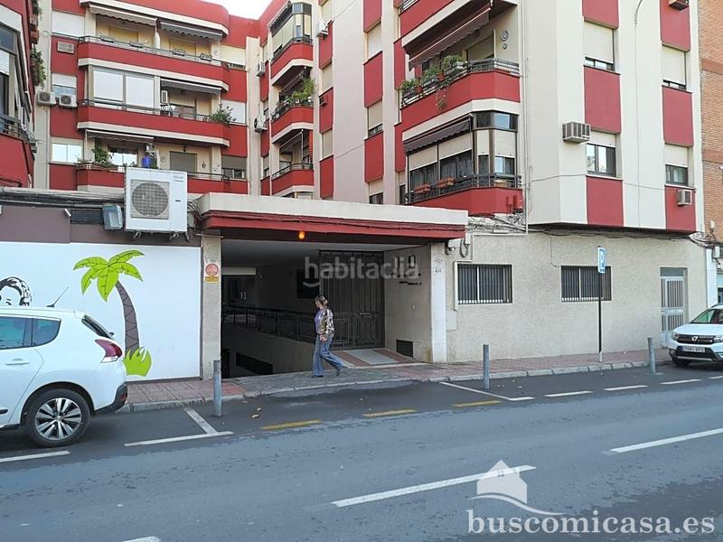 Foto 9bf839bd-4758-46ad-95f1-8ede10f3bd41. Miete autoparkplatz in julio burell 48 in Linarejos Linares