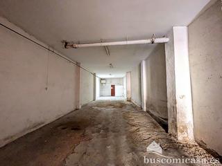 Local Comercial  Santiago. Amplio local en calle santiago.