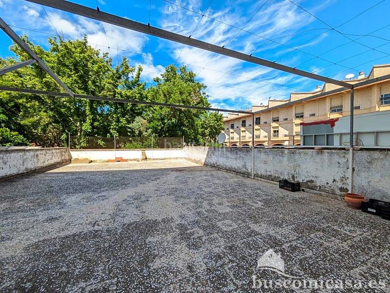 Foto b5e34b15-6223-48ca-b856-a2dd7f58cd9e. Alquiler local comercial local en avenida de andalucia en Linares