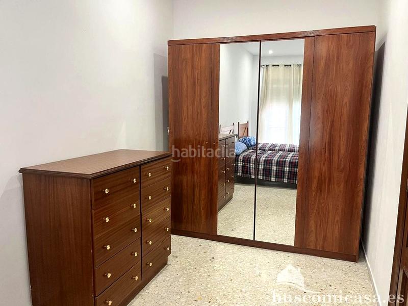 Foto 52c83f2b-f8e8-4cb3-9e1c-b23fa233fb9a. Alquiler piso  con wifi y terraza en Linarejos Linares