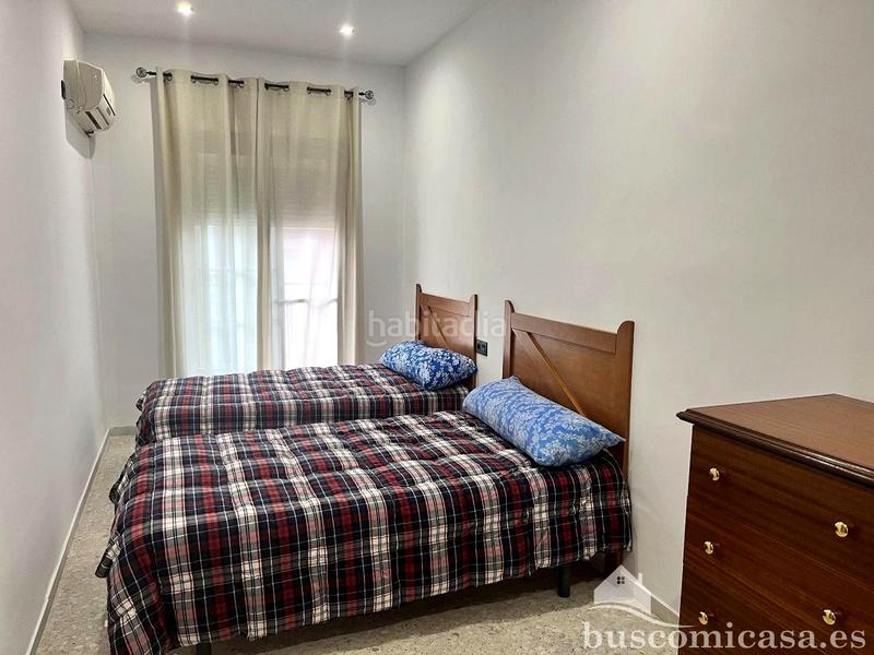 Foto b5e77c69-de4b-4f67-843c-40e13317f008. Alquiler piso  con wifi y terraza en Linarejos Linares