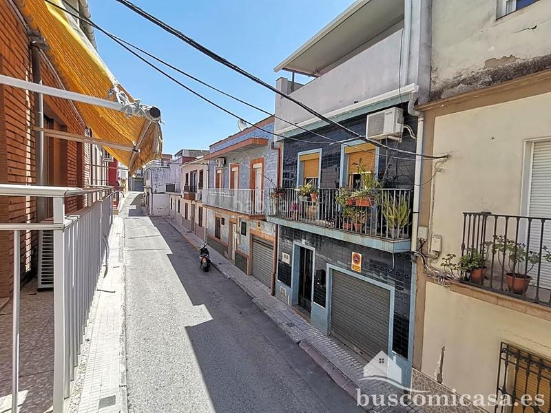 Foto 2a8043c7-7e4a-4ba0-983c-46739b422fb1. Casa amb aparcament a Arrayanes Linares