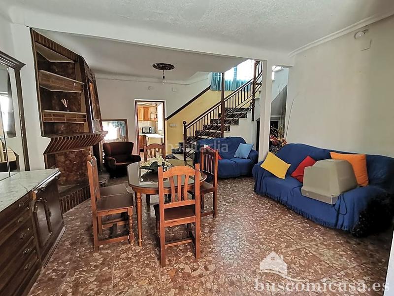 Foto b7a7aa2e-3476-47d1-92a1-0259b446bda0. Casa amb aparcament a Arrayanes Linares