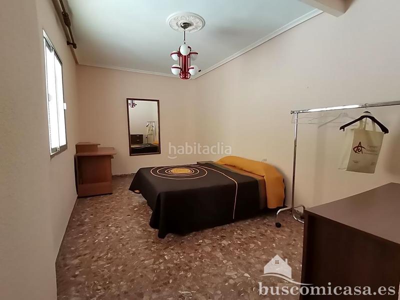 Foto c5156c2d-8a31-4ad2-b769-5c00415b05b3. Casa amb aparcament a Arrayanes Linares