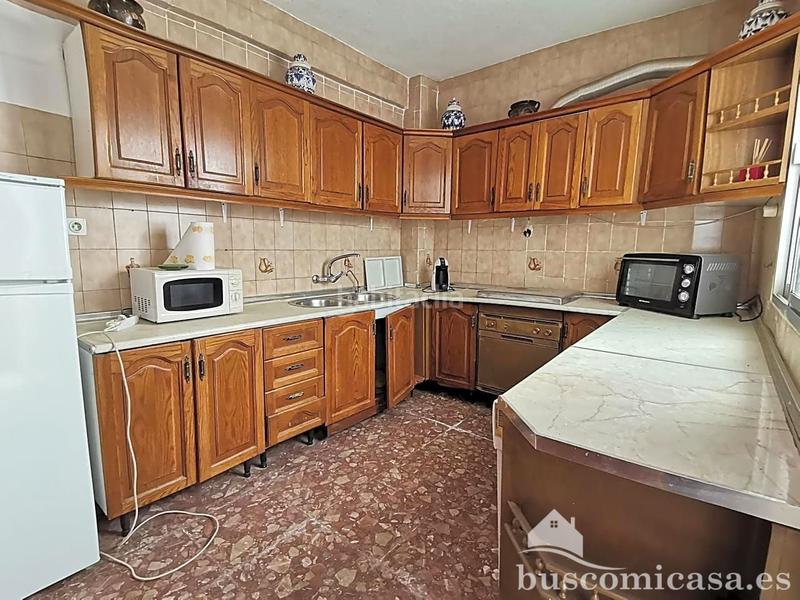 Foto fec51d3a-81e3-4346-b756-7c9593f2e1c4. Casa amb aparcament a Arrayanes Linares