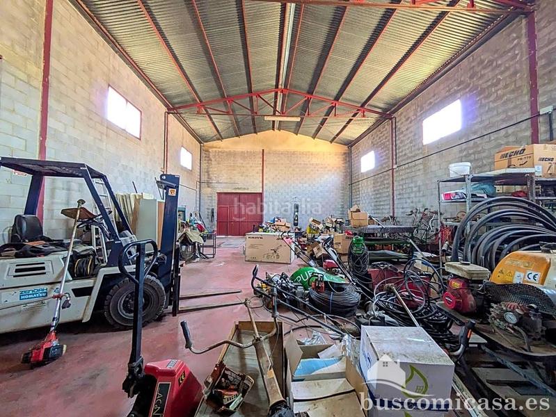 Foto eff733f2-ae59-473c-a617-c3176f33ee98. Location local commercial dans Guarromán