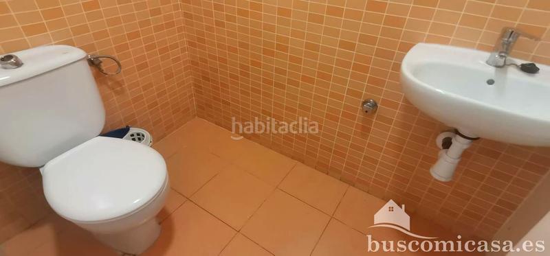 Foto 0c51739e-8b0a-4540-8d13-156b6eea97fa. Alquiler local comercial bonito local para iniciar tu negocio en Linares