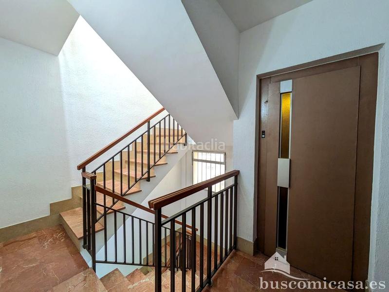 Foto 9d7e2a1f-c635-48f8-9033-e9e518f39c58. Duplex dans Linarejos Linares