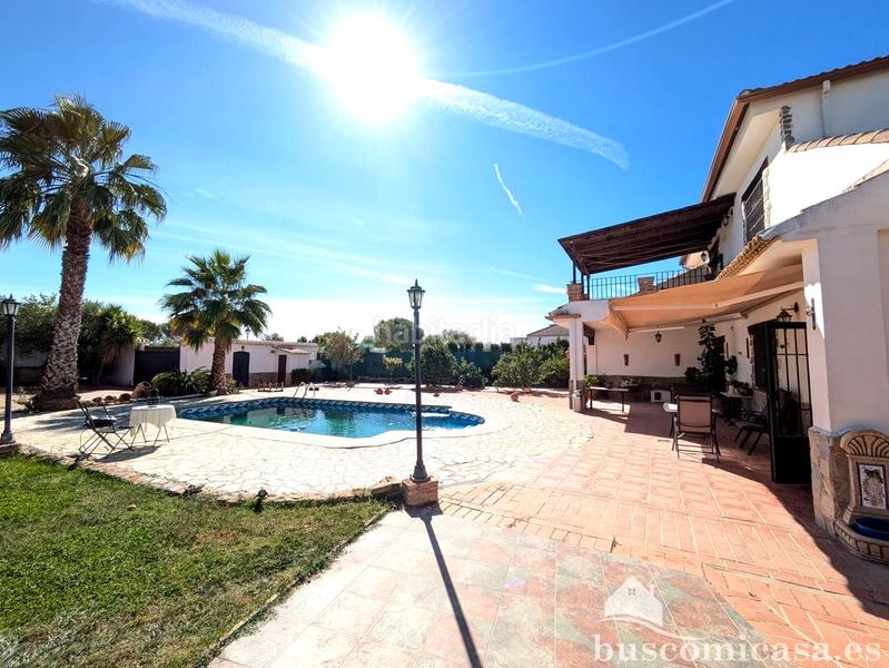 Foto 01e3dd26-596d-46a5-a418-296c829b7d51. Masía fantástica casa en urbanización los almendros. en Linares