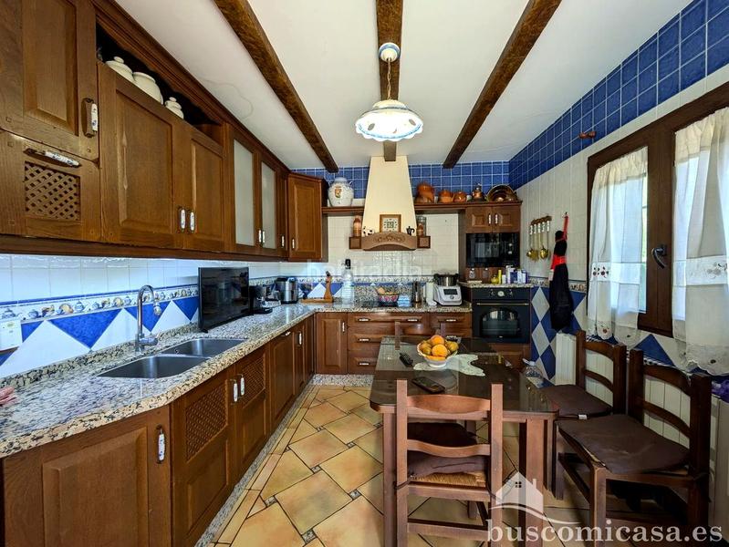 Foto 48947391-1eb3-410e-88ec-c39b39765d96. Masía fantástica casa en urbanización los almendros. en Linares