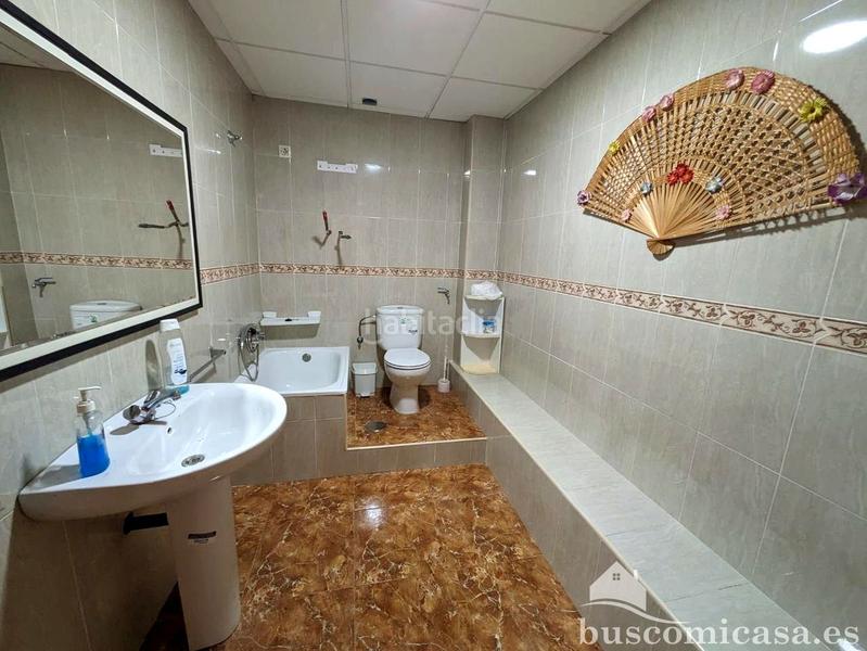 Foto 7ca31850-394c-45ce-8a3b-89bb2aea15a8. Lloguer local comercial a Zona Hospital Linares