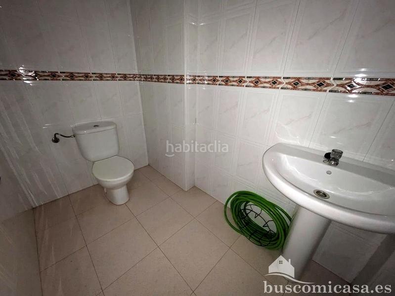 Foto 5be41d67-d3ce-4f9f-9ce4-245ab8aec6e9. Alquiler local comercial magnífico local comercial muy bien conservado en julio burell en Linares