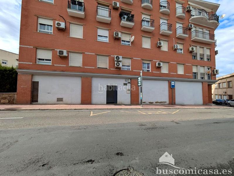 Foto a3fce7ab-33ad-4dca-b002-769288541540. Lloguer local comercial a Centro ciudad Linares