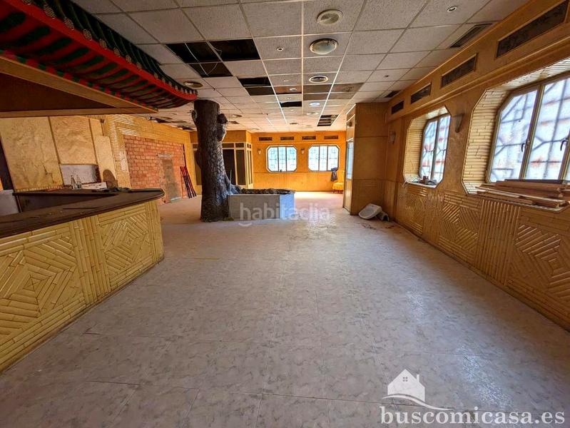 Foto 6d16fe9a-c7e5-4a33-9f3a-1990c14ac770. Alquiler local comercial gran local muy céntrico en Linares