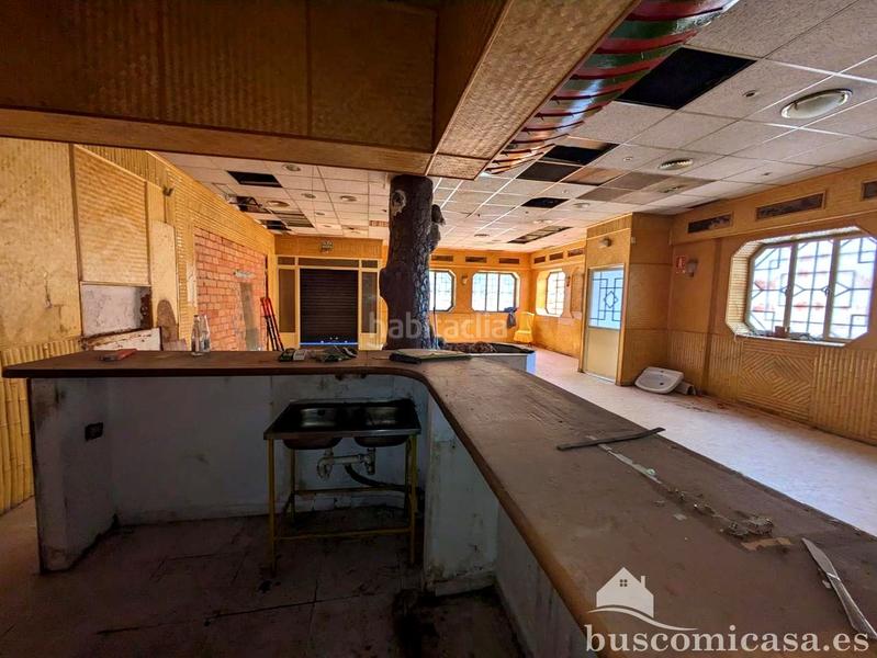 Foto d316cd1f-e92b-4b39-93b8-8b3eadc31585. Alquiler local comercial gran local muy céntrico en Linares