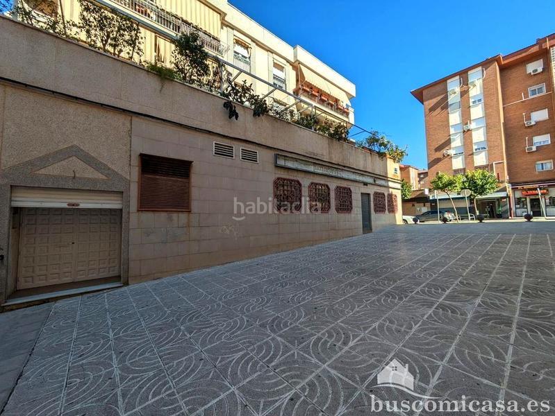 Foto e3068ca7-0620-4d30-936d-c52978ad3b47. Alquiler local comercial gran local muy céntrico en Linares
