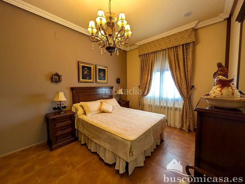 Foto 5e88a38a-7fee-4145-8547-57c02b3ec641. Casa amb calefacció aparcament piscina a San Roque - La Cruz - La Rozuela Linares