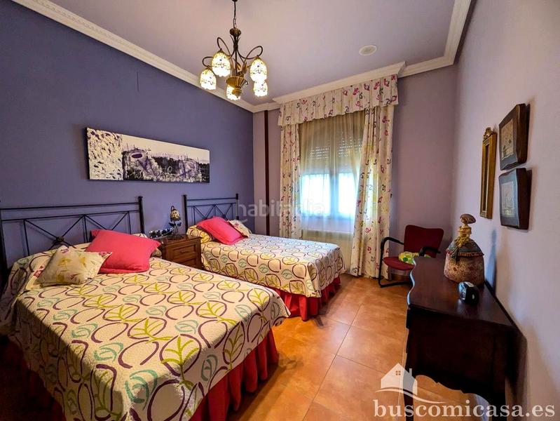 Foto 78305f71-4683-4ca8-9a14-fd65e7ca80d7. Casa amb calefacció aparcament piscina a San Roque - La Cruz - La Rozuela Linares