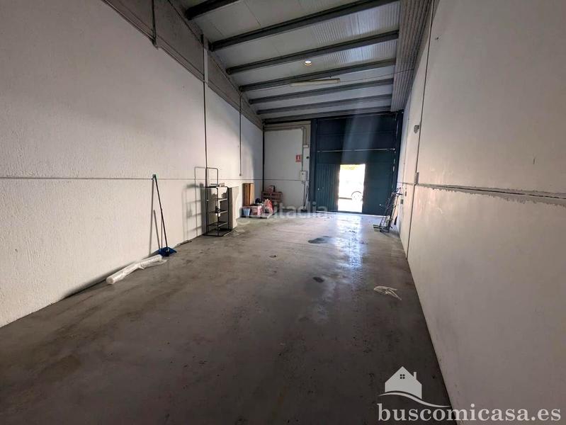 Foto 91a8cffc-73f0-4452-a6d2-13d1cce1f5ea. Alquiler local comercial estupendo local comercial en Linares