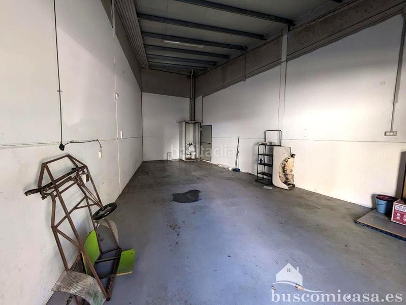 Foto 9357fb78-9efa-4293-89f9-2a3f2da17ec5. Alquiler local comercial estupendo local comercial en Linares