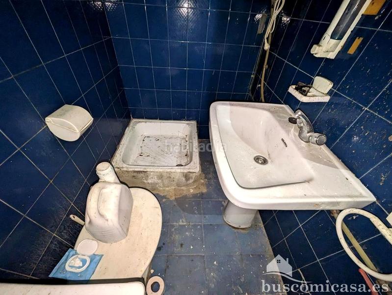 Foto 5fdacb86-dc07-43aa-890b-01d403ce31f1. Alquiler local comercial estupendo local en calle murillo en Linares