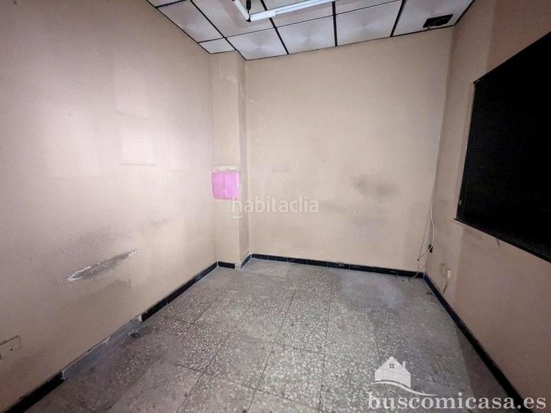 Foto f9b38435-89fc-4fae-b1cd-4f04b36d1f98. Location local commercial dans Linarejos Linares