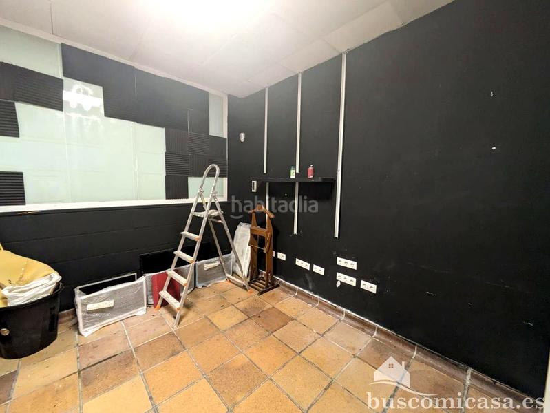 Foto 2c0a2db1-a9e7-42a8-b43f-2046908c7b2b. Location local commercial dans Linarejos Linares