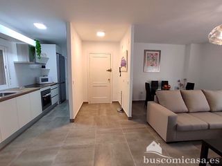 Rent Apartment  Calle hernán cortés. Piso reformado en calle hernán cortés