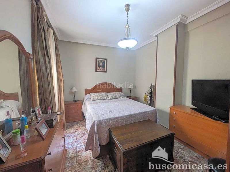 Foto c76a981e-48ae-4ded-8584-07edce7efb99. Pis a Linarejos Linares