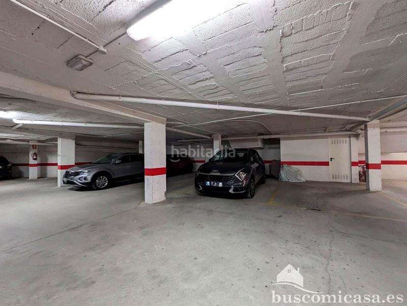 Foto 307b2a07-f914-4293-a69b-87756db17ecc. Aparcament cotxe a Zona Hospital Linares