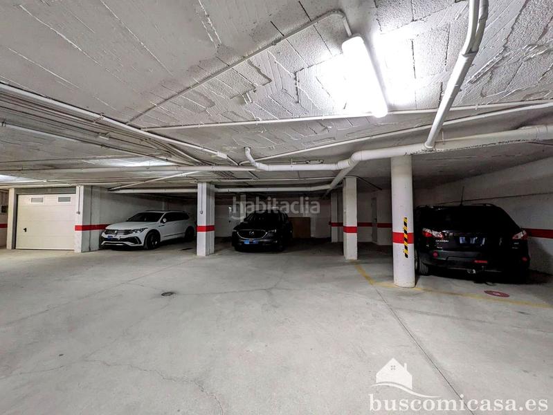 Foto 36e7138a-ebe6-4f60-8bf7-39d7f0dc5896. Aparcament cotxe a Zona Hospital Linares