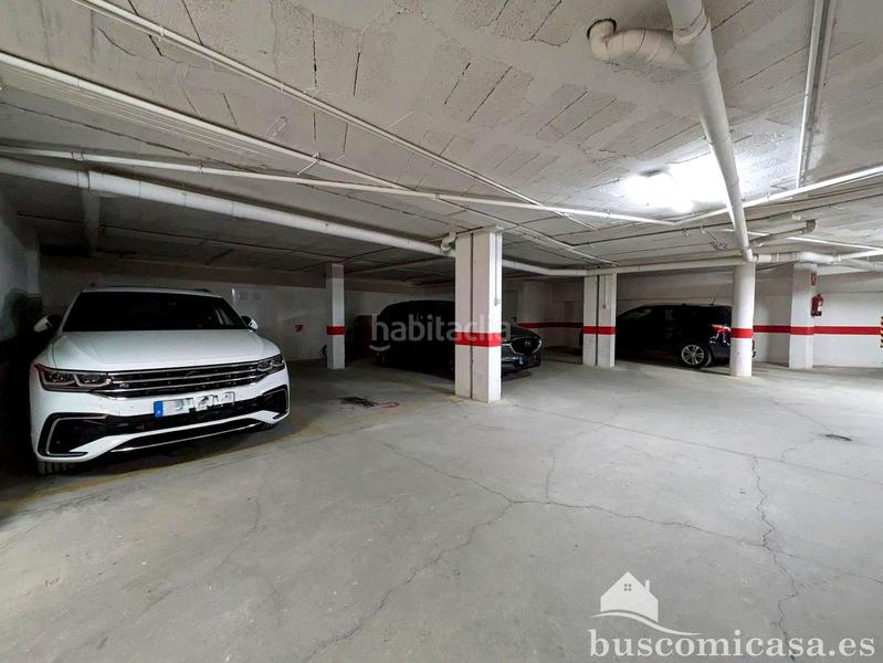 Foto 79dfa0fa-2f76-4286-be2c-bb49f0e43c1d. Aparcament cotxe a Zona Hospital Linares