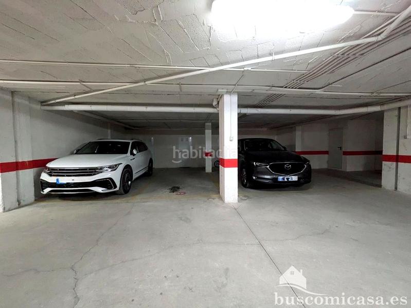 Foto a0df1310-aa92-4c30-879e-7457e6294a4d. Aparcament cotxe a Zona Hospital Linares