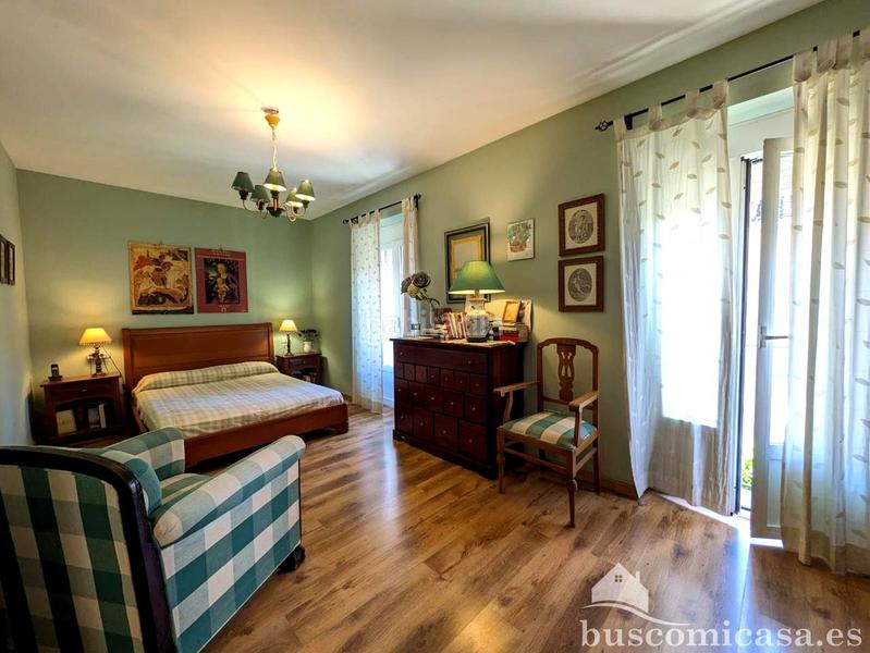 Foto bc0b2d6f-b523-40e4-9ff4-a0a459634c27. Casa impresionante casa en calle doctor. en Centro ciudad Linares