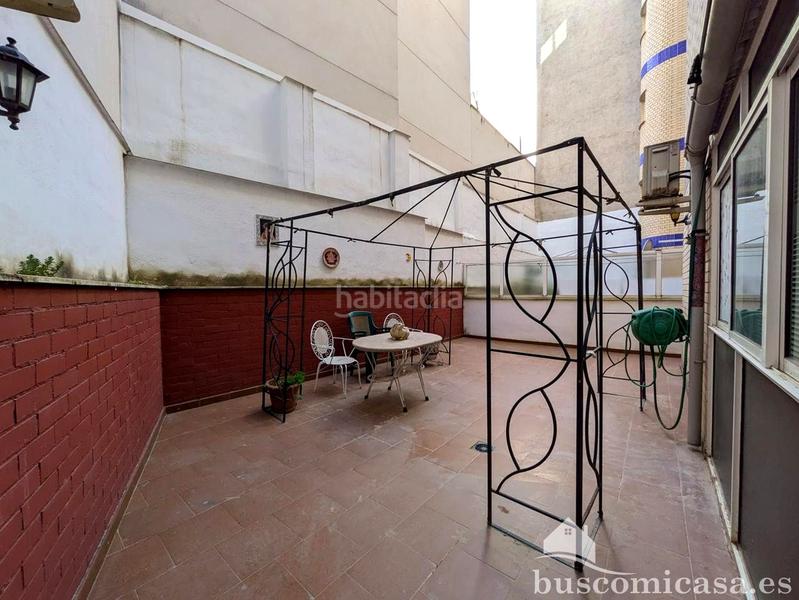 Foto 0a053fce-e9c0-4d85-9c08-9af1e4710117. Pis a Linarejos Linares