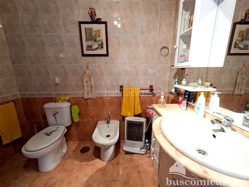 Foto 4ea7f996-2970-4c7c-bd2c-faaf56107869. Pis a Linarejos Linares