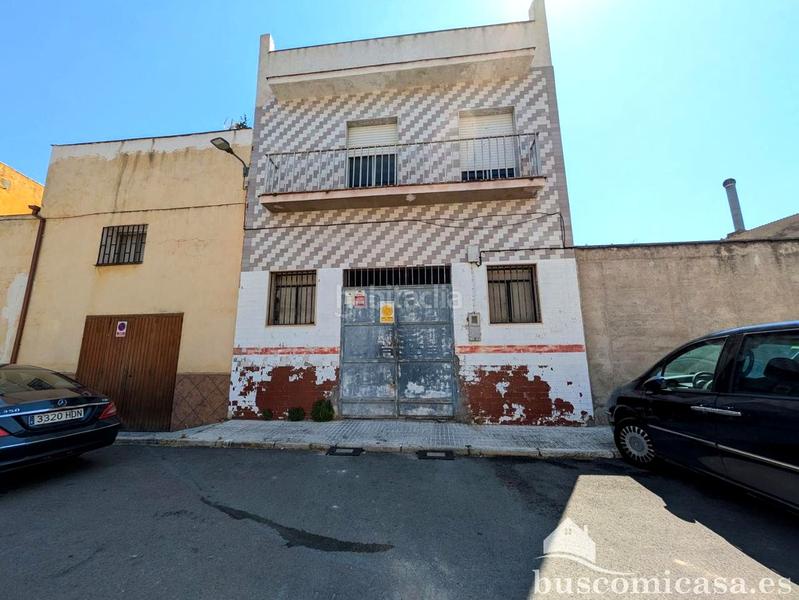 Foto b98c4b92-e160-4fb9-b009-e3103a90b106. Casa amb aparcament a Arrayanes Linares