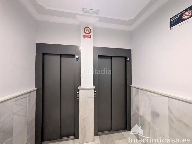 Foto 017e7a80-42d9-42c6-a40d-1badb0204136. Etagenwohnung mit parking in Centro ciudad Linares