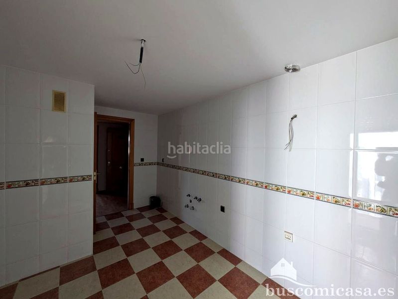 Foto cbf6b235-c384-494f-b44b-a0d9482ad1b3. Pis amb aparcament a Centro ciudad Linares