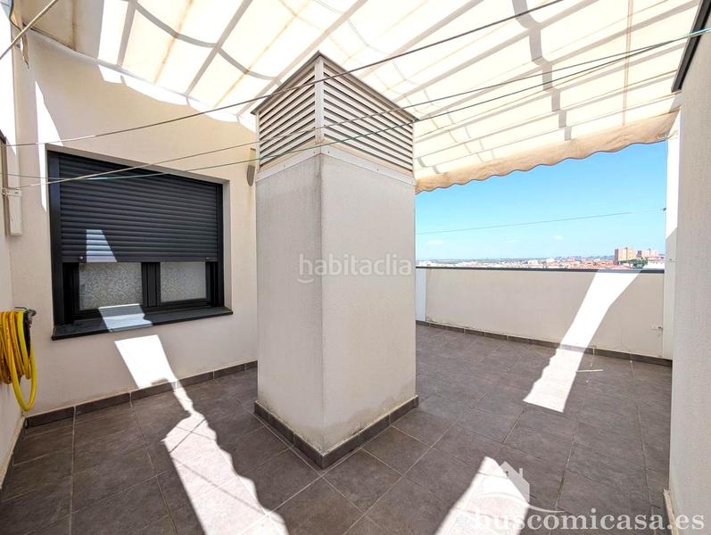 Foto 410d144f-bf46-4f91-9374-3c4a0df27dcc. Attique avec parking piscine dans Linarejos Linares