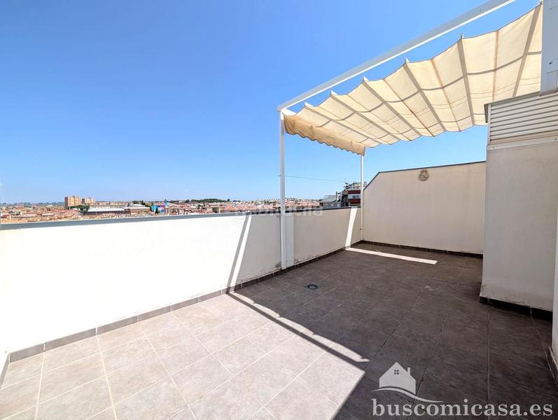 Foto 4ecad323-e9a1-4630-b8a1-d2170b79f7e3. Attique avec parking piscine dans Linarejos Linares