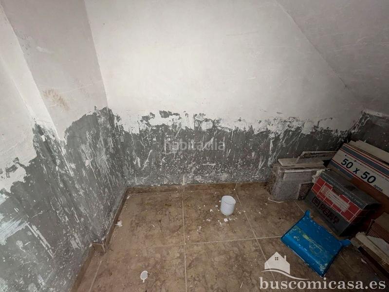 Foto b247b028-0e9d-4ef0-8f95-92147d088300. Alquiler local comercial local céntrico para iniciar tu negocio en Linares