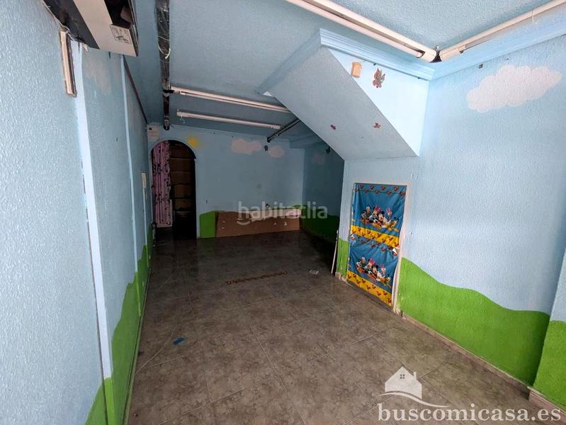 Foto d40b2911-a49f-429d-b3f4-6a817236fb4c. Alquiler local comercial local céntrico para iniciar tu negocio en Linares