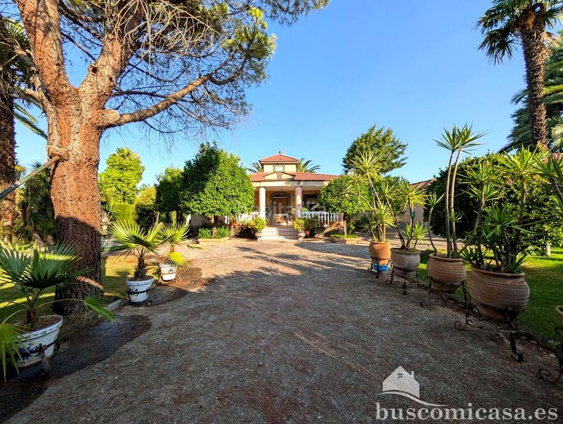 Foto 44f3d72f-8c49-4297-9920-3a4686b0c817. Casa amb aparcament piscina a San Roque - La Cruz - La Rozuela Linares