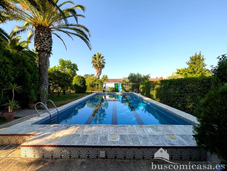 Foto 89439c20-4da7-4608-b448-ba87a4a2d8c7. Casa amb aparcament piscina a San Roque - La Cruz - La Rozuela Linares