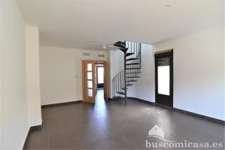 Location Duplex  Natalia de castro. Estupendo piso en calle natalia de castro