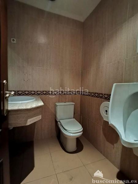 Foto 4aa409fd-76ef-45ba-a272-c21b7a42f55d. Local comercial amplio local en pleno centro . en Linares