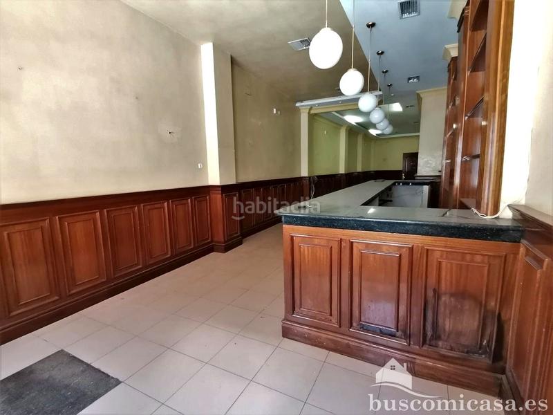 Foto 57eb40a6-03c7-465b-80b8-5beee5efad9d. Local comercial amplio local en pleno centro . en Linares